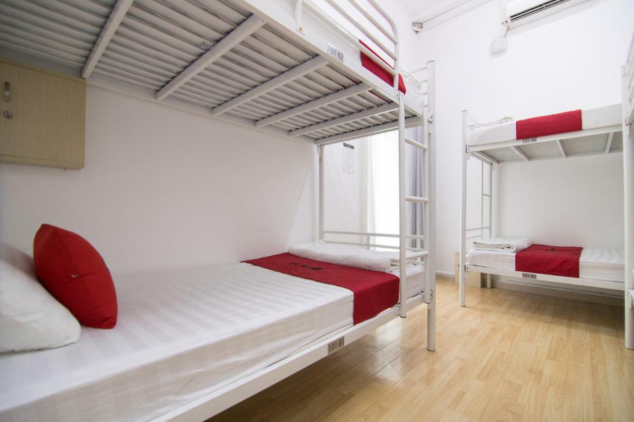 Reddoorz Near Nguyen Hue Walking Street 2 - Dorms Available Ho Chi Minh City Exterior photo