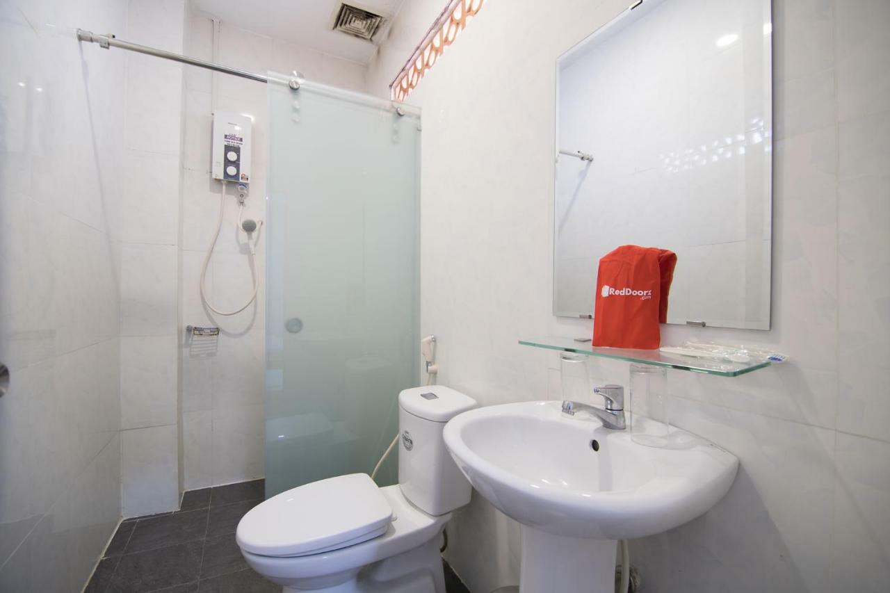 Reddoorz Near Nguyen Hue Walking Street 2 - Dorms Available Ho Chi Minh City Exterior photo